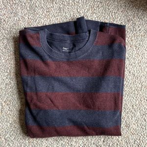 Long sleeve knit shirt